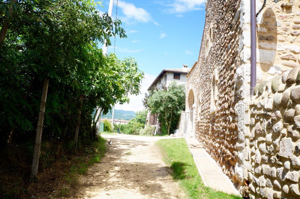 Giardino Degli Ulivi Apartment Caprino Veronese Exterior photo